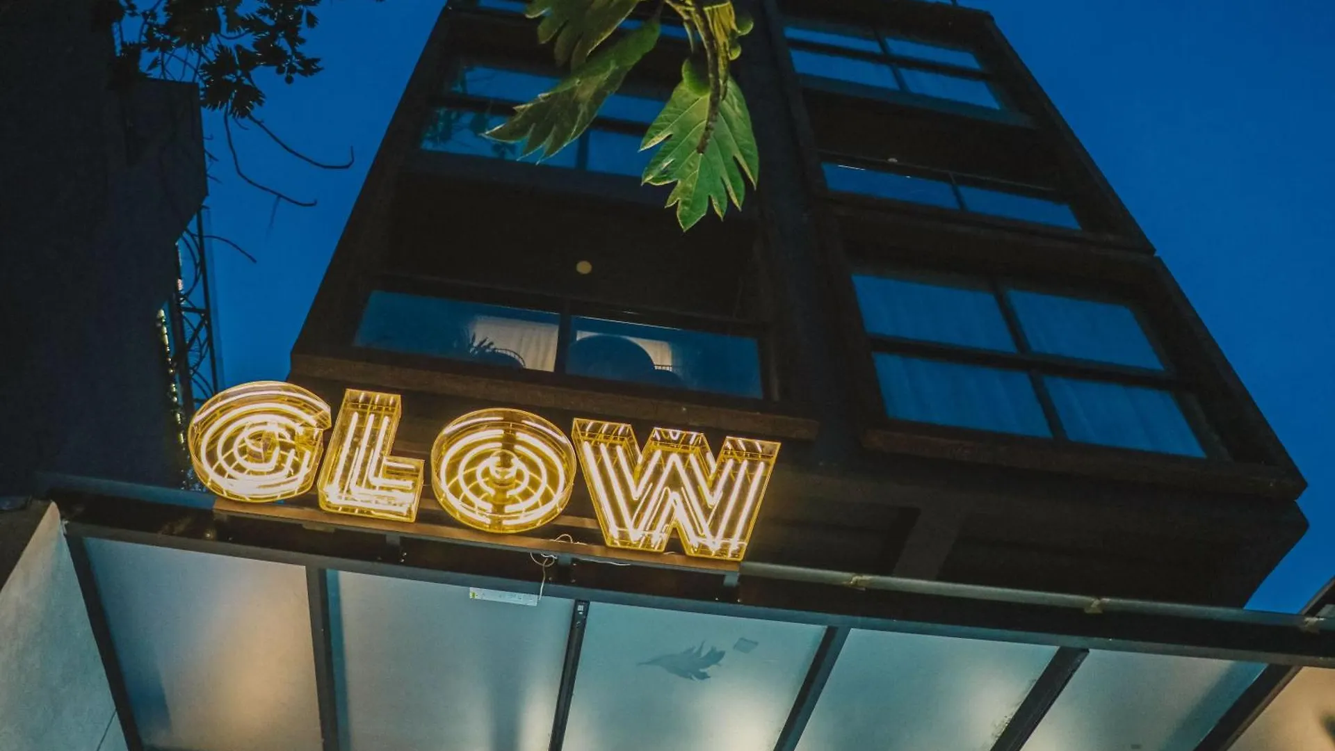 Glow Medellín Hotel