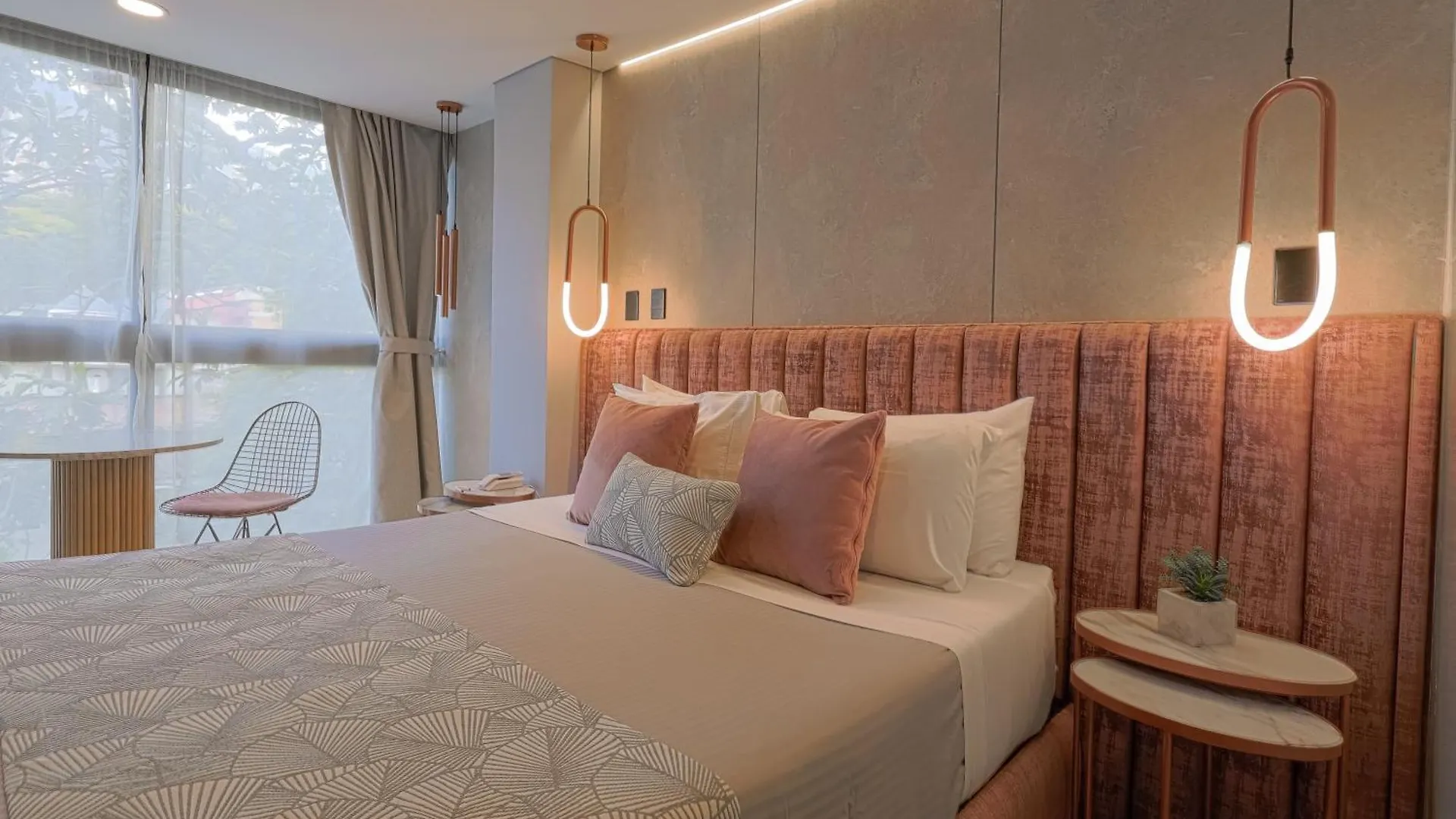 Glow Medellin Hotel